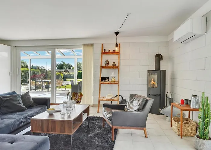 Stunning In With Wifi Feriehus Otterup