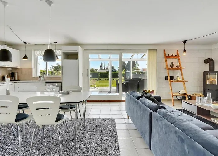 Holiday home Stunning In With Wifi